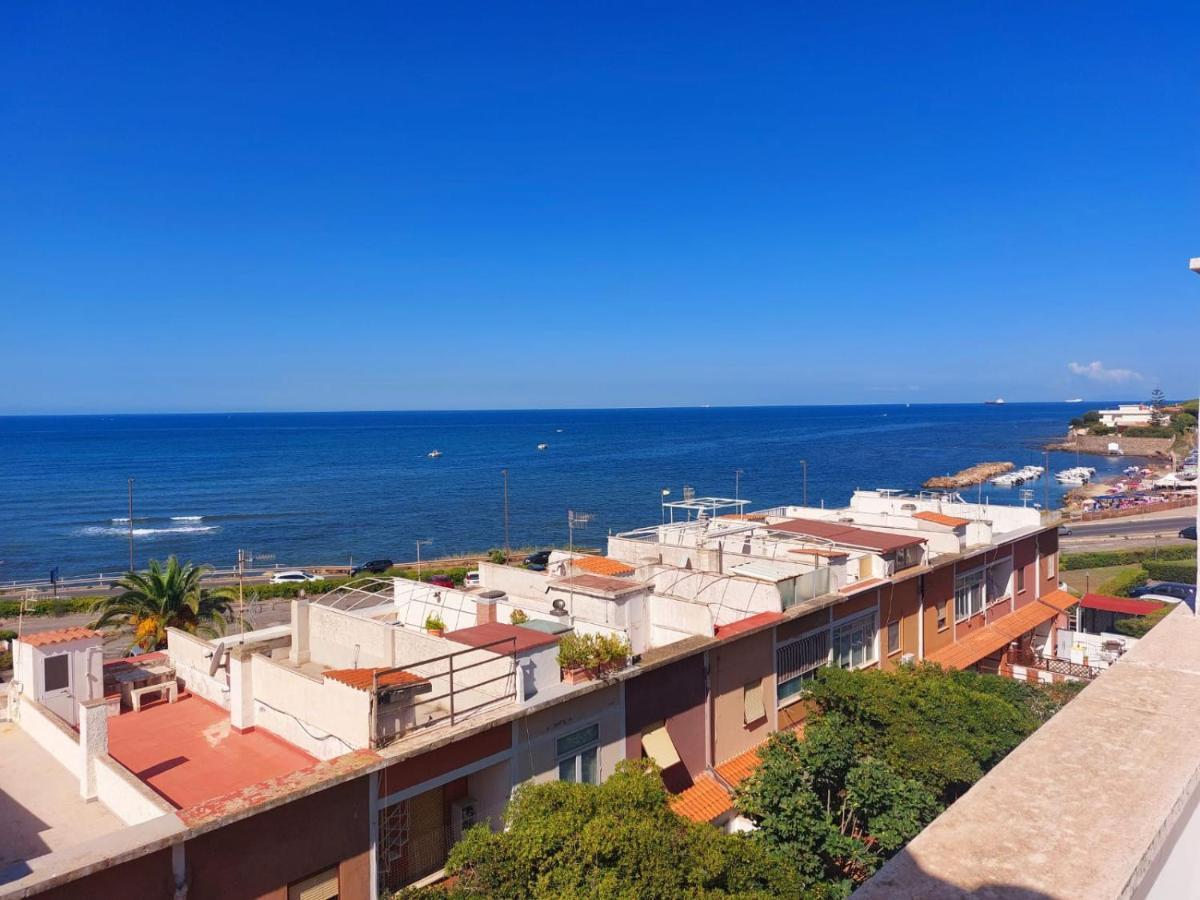 Sunset Apartment Santa Marinella Buitenkant foto